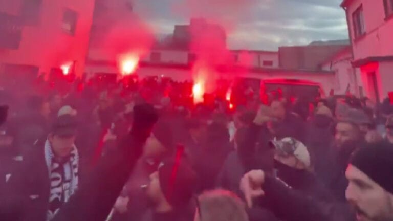 Χαμός για τον ΠΑΟΚ στην Φρανκφούρτη! (videos)_6568afc888dbb.jpeg