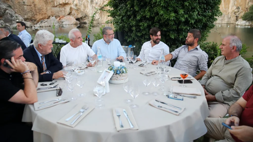 Η εκπροσώπηση του ΠΑΟΚ στην κλήρωση (pics)_6696ba54c67c8.webp