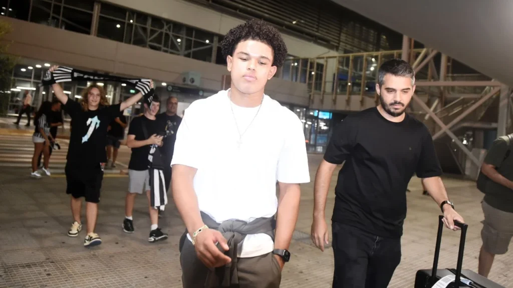 Ο Ρομάνο… παρακολουθεί Σορετίρε (video)_66a8be2c16439.webp