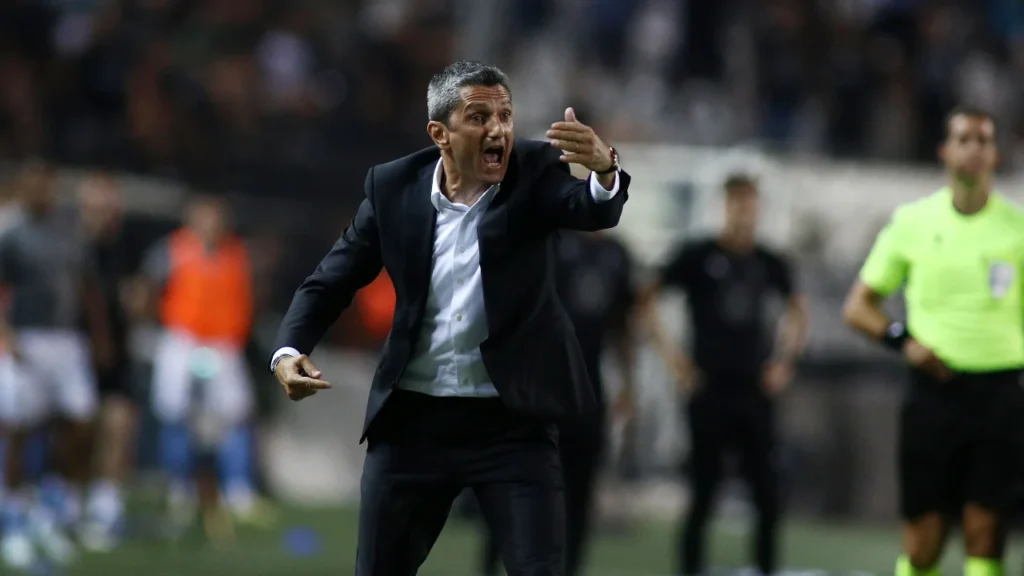 Λουτσέσκου σε παίκτες: «Αντιδράστε!» (video)_66be62b0a2470.webp