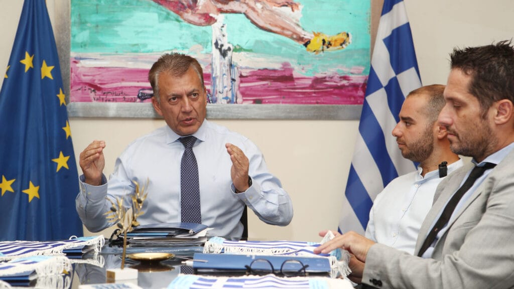 Βρούτσης: «Στόχος τα γεμάτα γήπεδα με οπαδούς των δύο ομάδων στα ντέρμπι!» (video)_66e9a8cb4e64f.jpeg