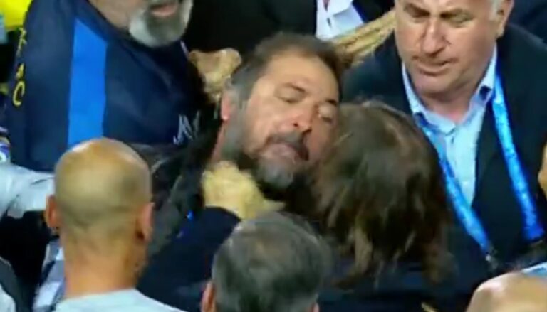 Αυτοί κουνούν το δάχτυλο! (pic+video)_676fff78333f9.jpeg