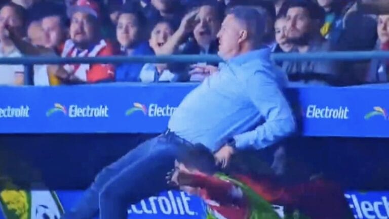 «Χτύπησε» ξανά ο ηθοποιός Γκαρθία! (video)_679a349318c04.jpeg