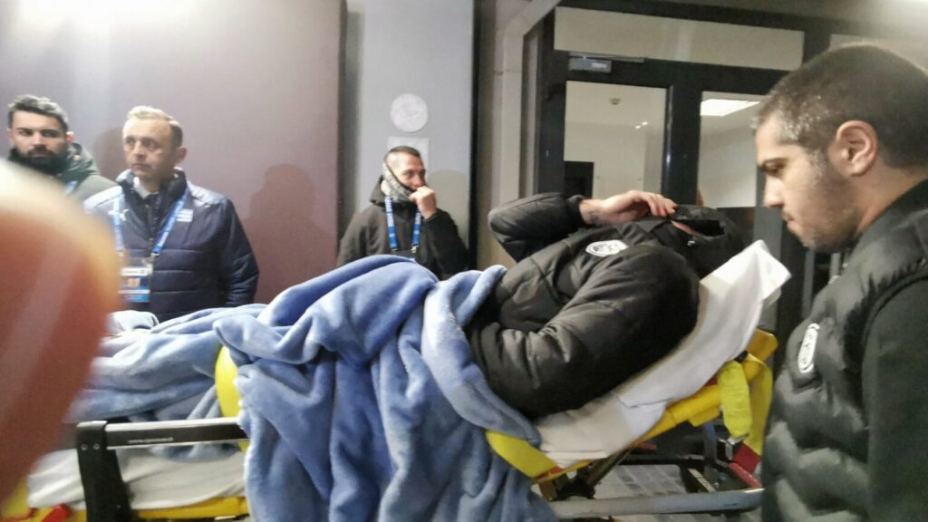 Επέστρεψε με φορείο στην Τούμπα ο Λόβρεν (video)_67841d16523fa.jpeg