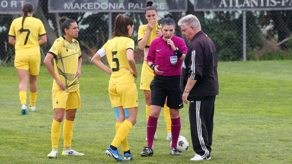 Απρόοπτο με τη διαιτήτρια του ΠΑΟΚ-ΑΕΚ (video)_67e41161d92c2.jpeg