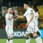 Μιχαηλίδης ο… σερβιτόρος (videos)_67eae36852311.jpeg