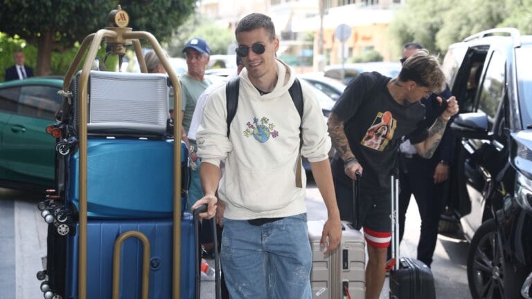 Πιάνουν δουλειά Κωνσταντέλιας- Πέλκας! (pics+video)_683afa8052efc.jpeg