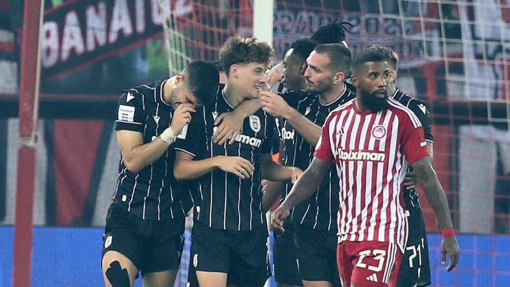 Τα τελευταία «διπλά» στον Πειραιά! (videos)_6815efae2b6e7.jpeg