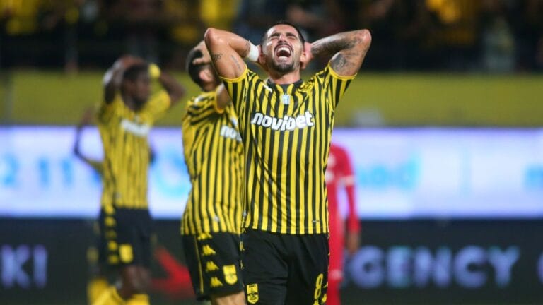 Kαι φέτος θα… Αράζ στον καναπέ_688bd429c18b1.jpeg