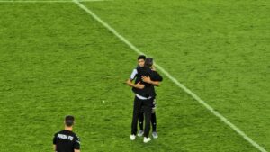 Η αγκαλιά του Λουτσέσκου στον Χατσίδη (video)_689e5282bdbb1.jpeg