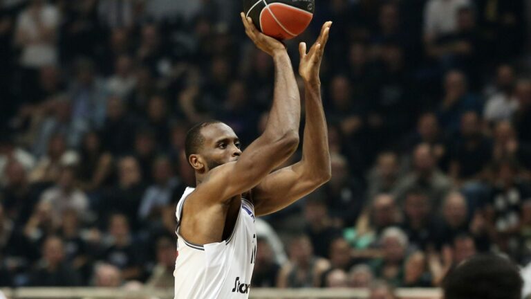 Αθλητικές μεταδόσεις με… ασπρόμαυρο χρώμα_68f3382ee8c41.jpeg