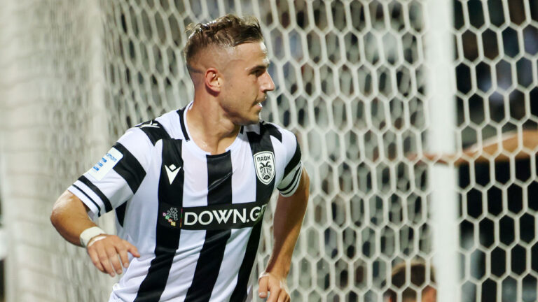 Η έκπληξη στον διπλοεορτάζοντα Πέλκα (video)_68fea2c643d06.jpeg