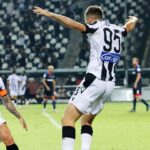 Η επική στιχομυθία Βιεϊρίνια-Τζίμα!  (video)_68e554af8681e.jpeg