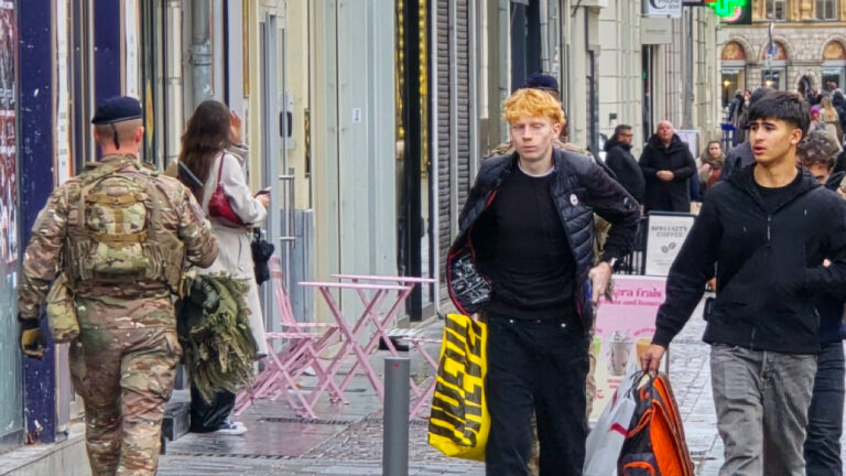 Όλο το Λιλ κινείται σε ρυθμούς ΠΑΟΚ! (video)_68fa139597920.jpeg