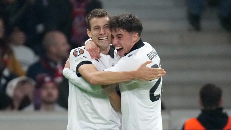 Οπαδός έγραψε λαϊκό τραγούδι για τον Κωνσταντέλια (video)_69009aacad787.jpeg