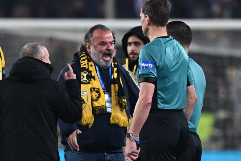 Ντου Ηλιόπουλου στον διαιτητή! (pics)_697fcd4c9305b.jpeg