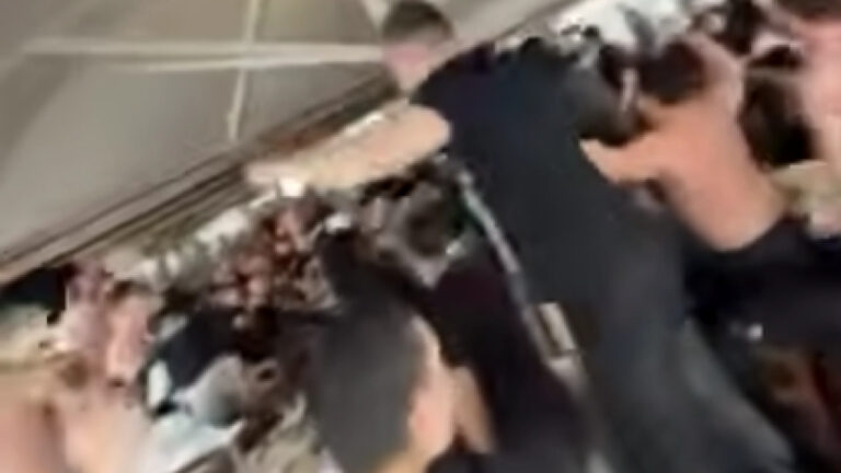 Απόβαση ΠΑΟΚτσήδων: Εκρηκτική ατμόσφαιρα από νωρίς στο Βόλο (video)_69bfed21e2921.jpeg