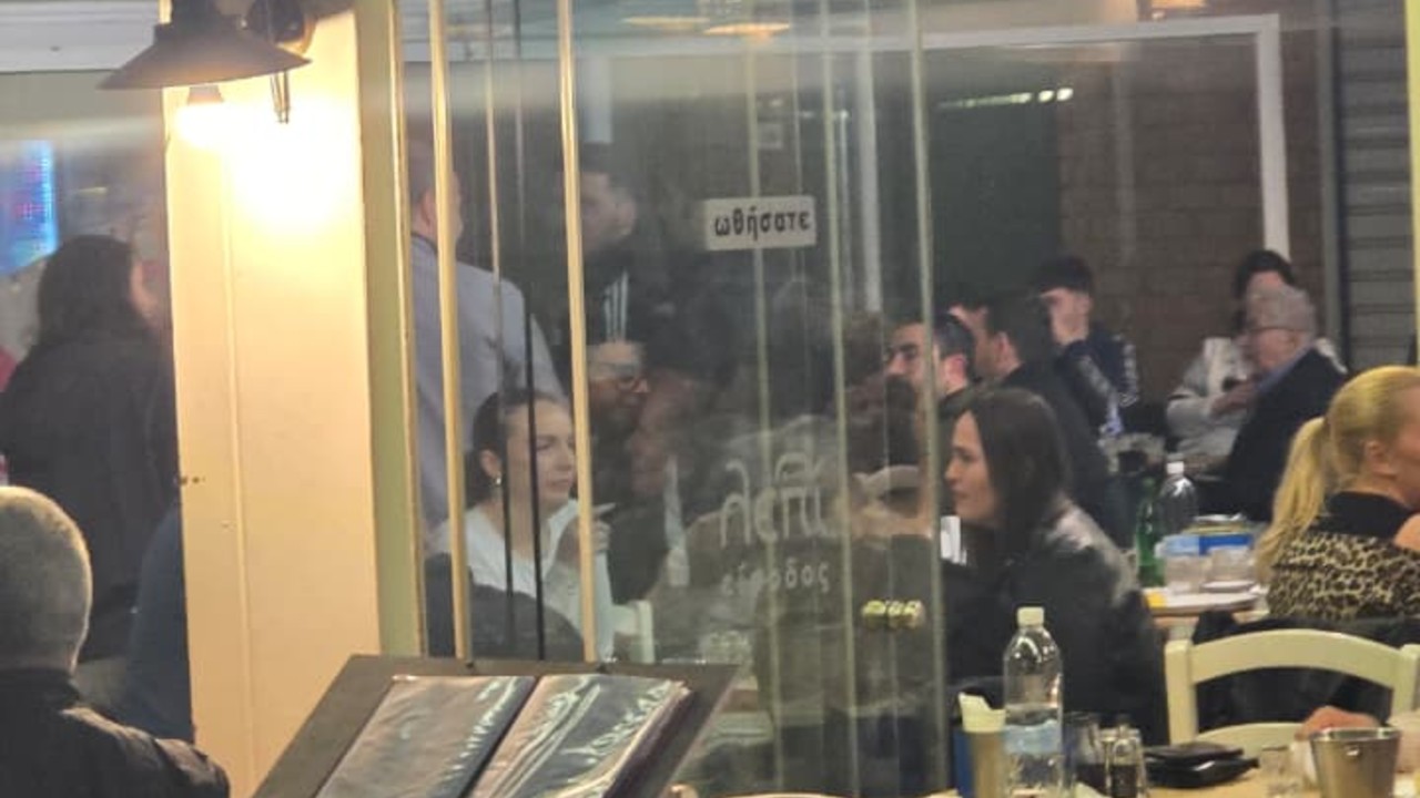 ΠΑΟΚτσήδες και οπαδοί του ΟΦΗ μαζί πριν τον τελικό (pics)_69ebc1e6075fd.jpeg
