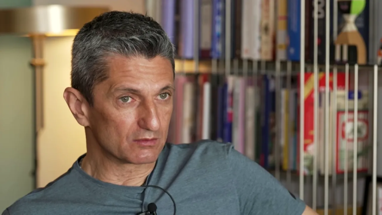 Λουτσέσκου: «Ήθελα να αποχαιρετήσω διαφορετικά τον κόσμο…» (video)_6a3a6bf249559.png