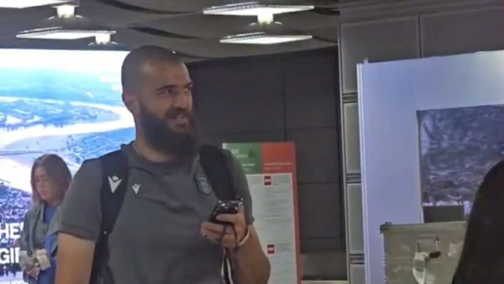 «Λύρατζης ο… σταρ!» (video)_6a4246e9f1f30.jpeg