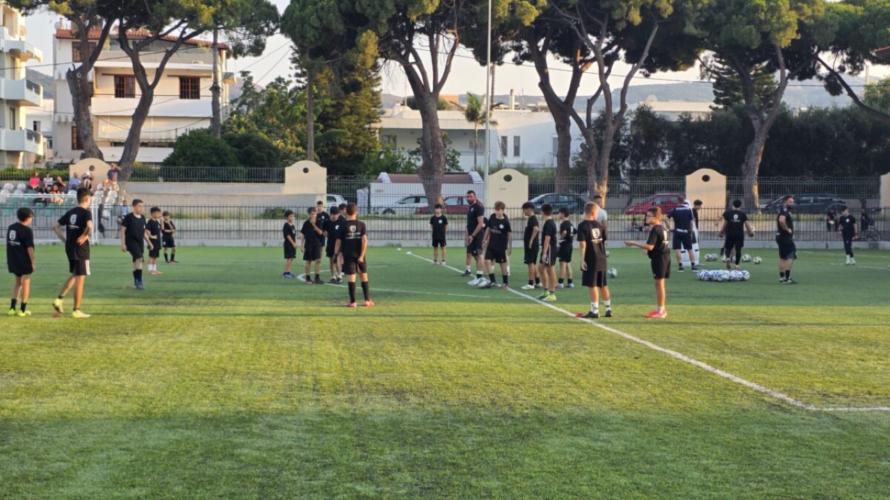 Το μεγάλο «ασπρόμαυρο» camp στην Κω (video)_6a418455a1c9f.jpeg