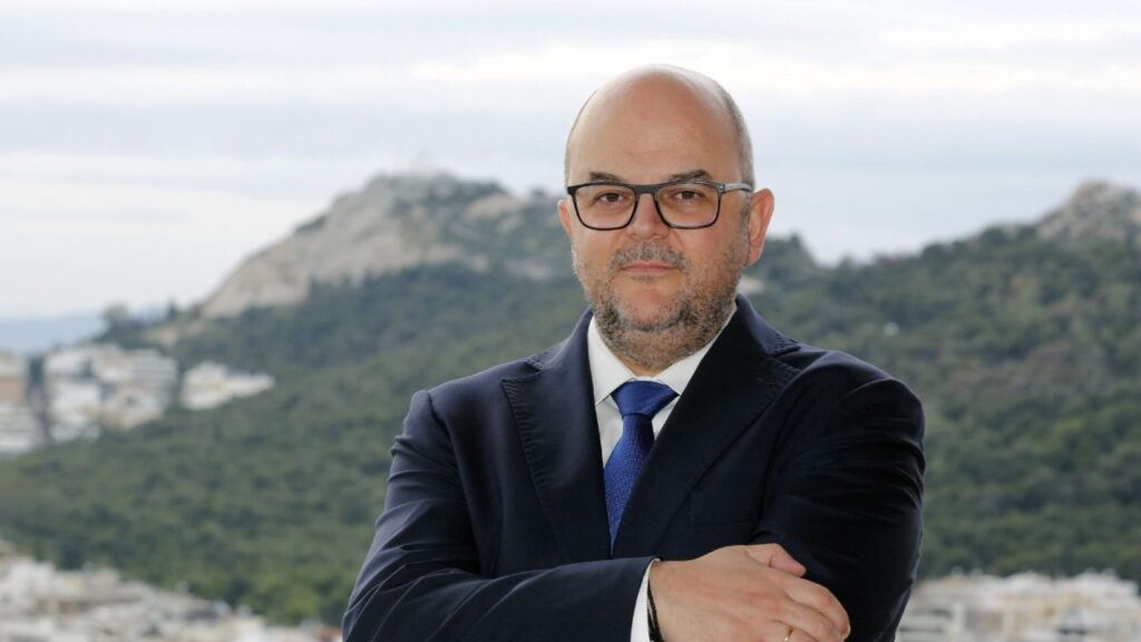 Τσάκας: «Πόσο τυχεροί που ζούμε με τον Κωνσταντέλια!»_6a632bd6b27f2.jpeg