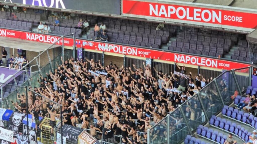 Ασπρόμαυρο πάρτι στο Lotto Park (videos)_6a7e0dabb91cc.jpeg