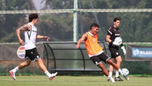 Έπιασε δουλειά ο Γιαννούλης! (pics)_6a78584ab0d53.jpeg