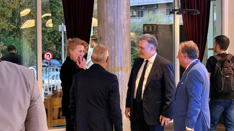 Η «ασπρόμαυρη» εκπροσώπηση στα 100 χρόνια της ΕΠΟ! (pics)_6aa9765be83cb.jpeg