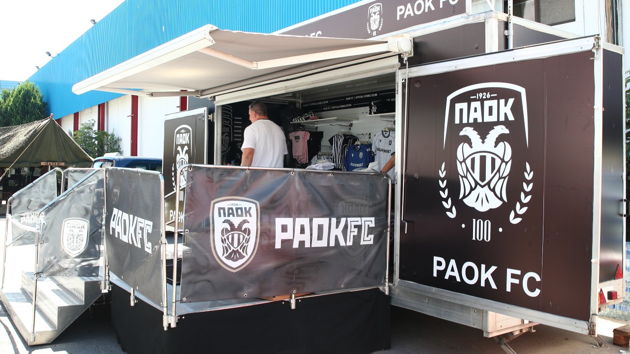 Η «ασπρόμαυρη» γωνιά στη ΔΕΘ! (pics)_6a9c0137a3afa.jpeg